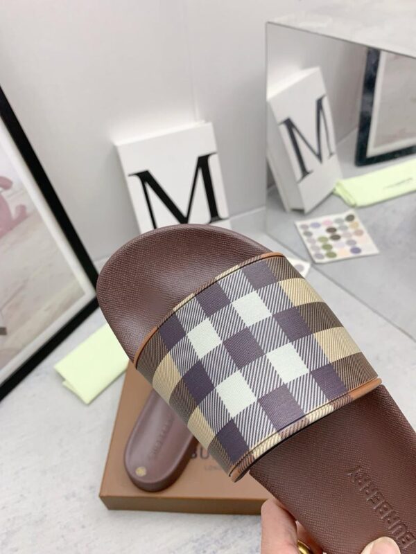 Slip Sandal Hightest